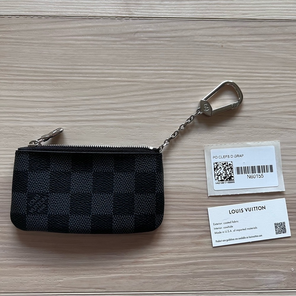 New in Box Louis Vuitton Key Pouch - Picture 5 of 9